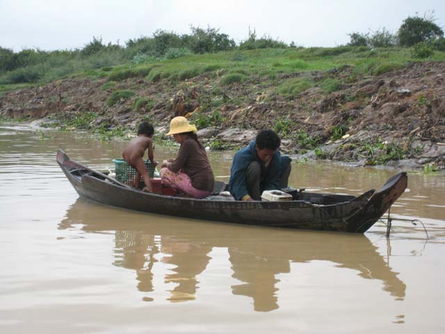 Fishing on the Tonle Sap