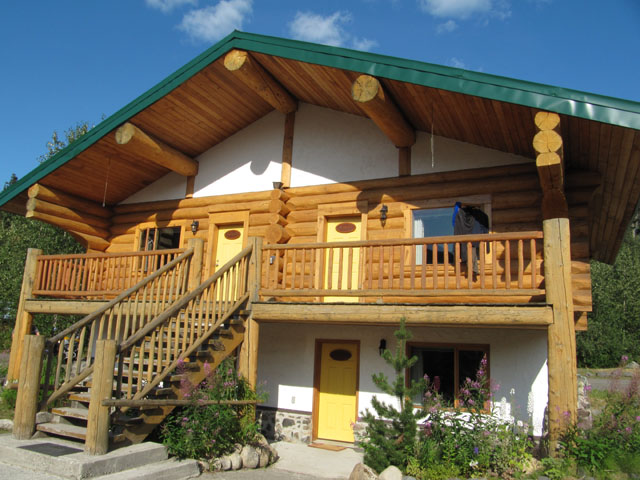 Our cabin at Bell II – you can tell which is our room, as Jim's washing hangs outside...