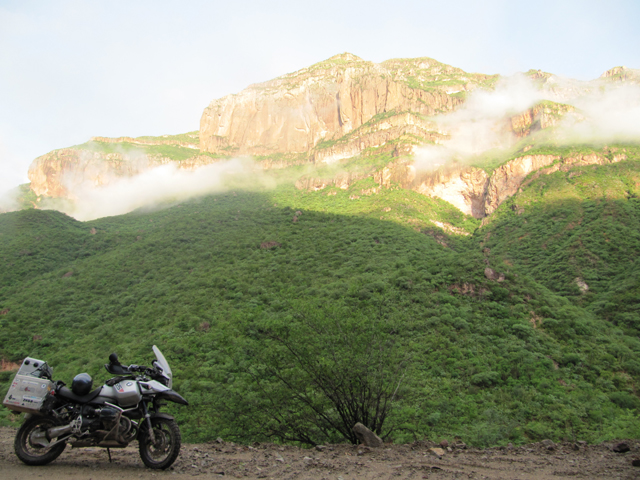Early morning in Copper Canyon... Early morning in Copper Canyon...