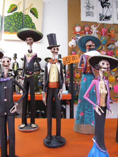 A small selection of the skeleton statues... A small selection of the skeleton statues...