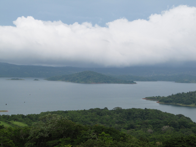 Lago Arenal, Costa Rica... Lago Arenal, Costa Rica...