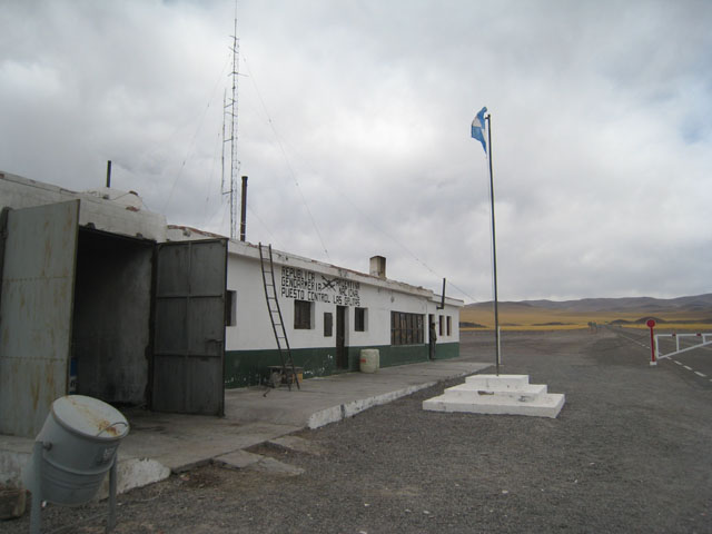 The isolated Argentine border, Paso de San Francisco...