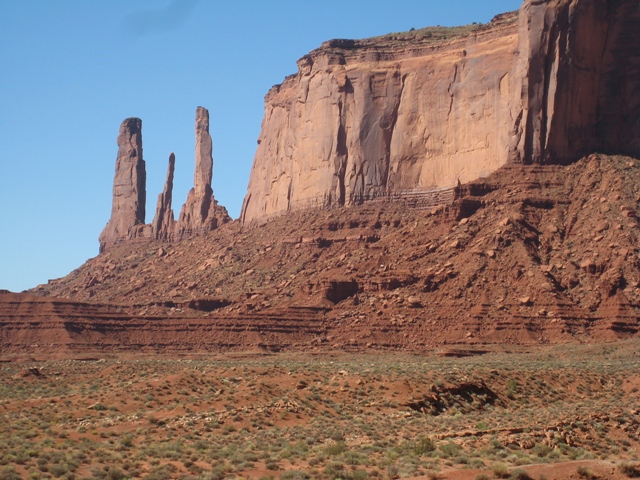 3 sisters rock buttress