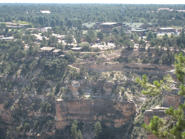 Looking back to the Bright Angel Lodge and the start of both the rim trail, and the more serious Bright Angel Trail…